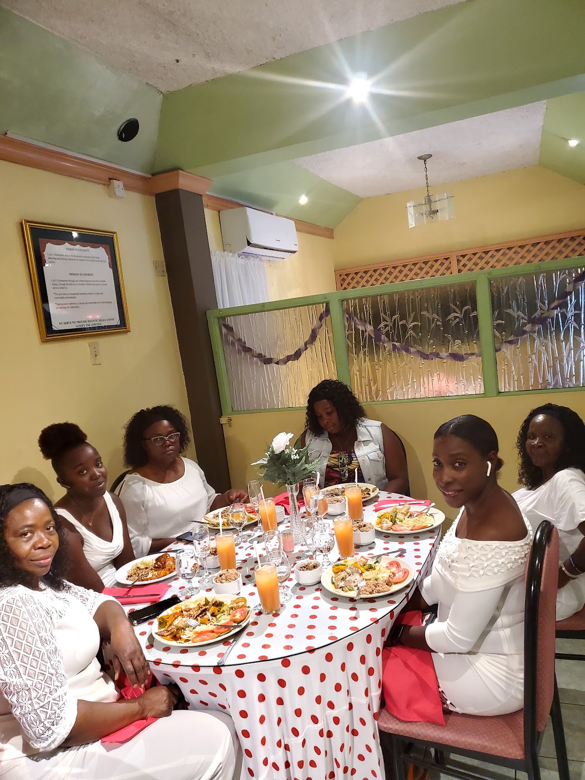Cecil's Restaurant photo