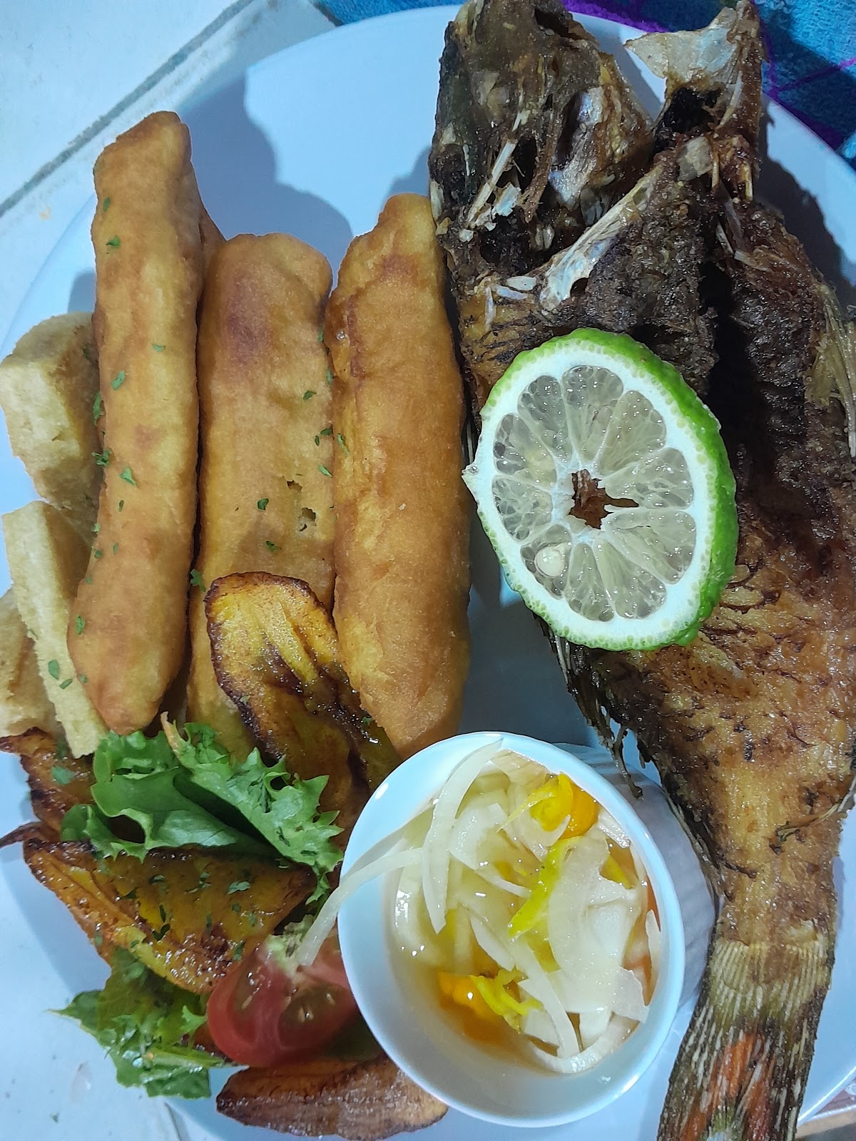 IYANZ GATE SPORTS BAR photo