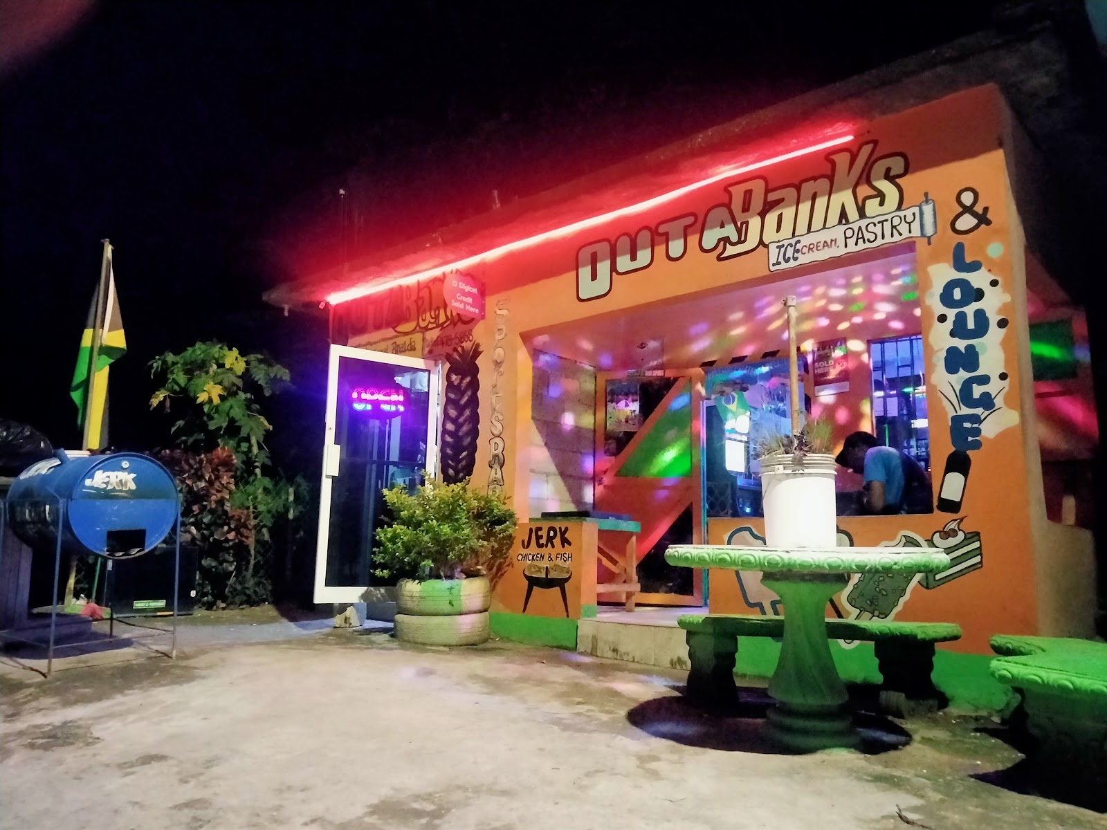 OUTABANKS ICE CREAM PASTRIES AND LOUNGE photo