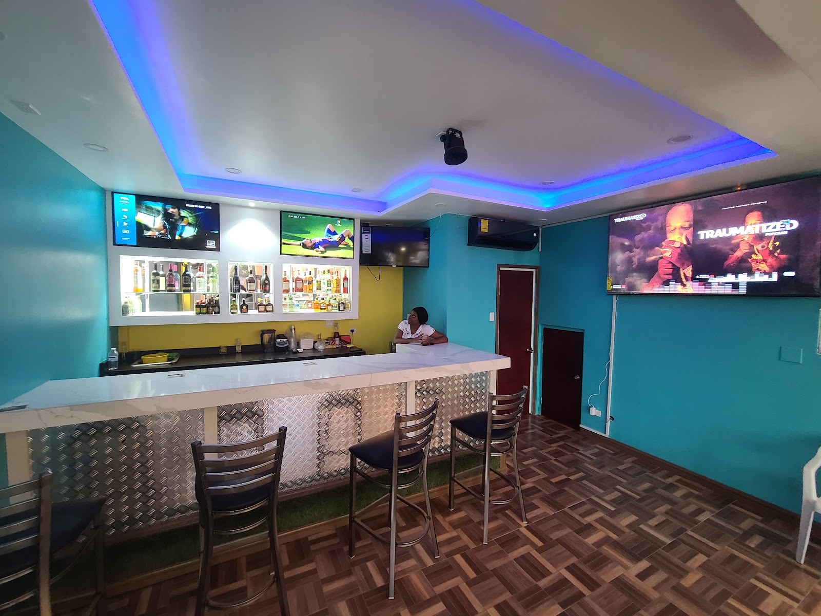 Rockendz ultra lounge photo