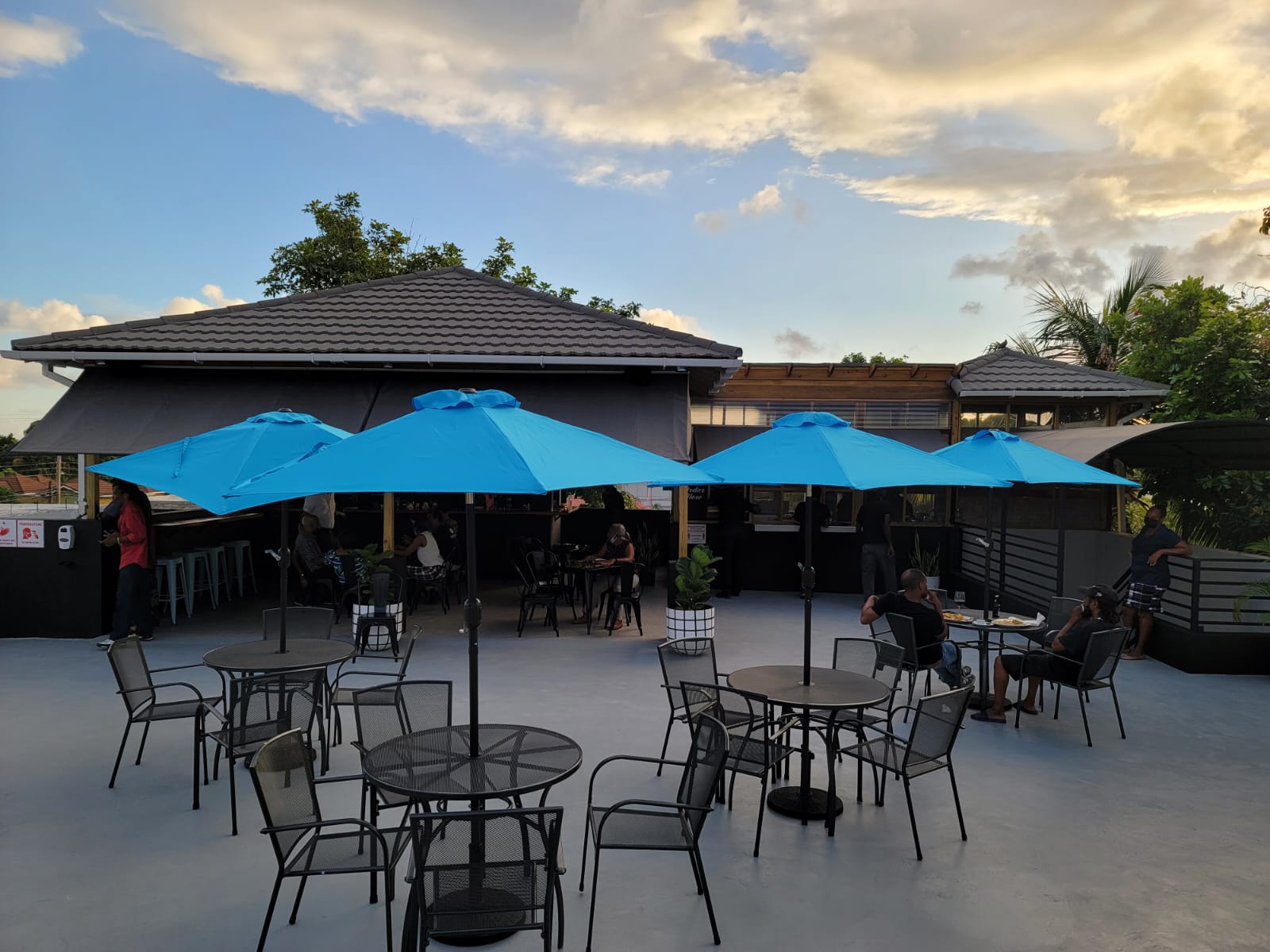 Pon Top | Seafood Grill & Bar photo