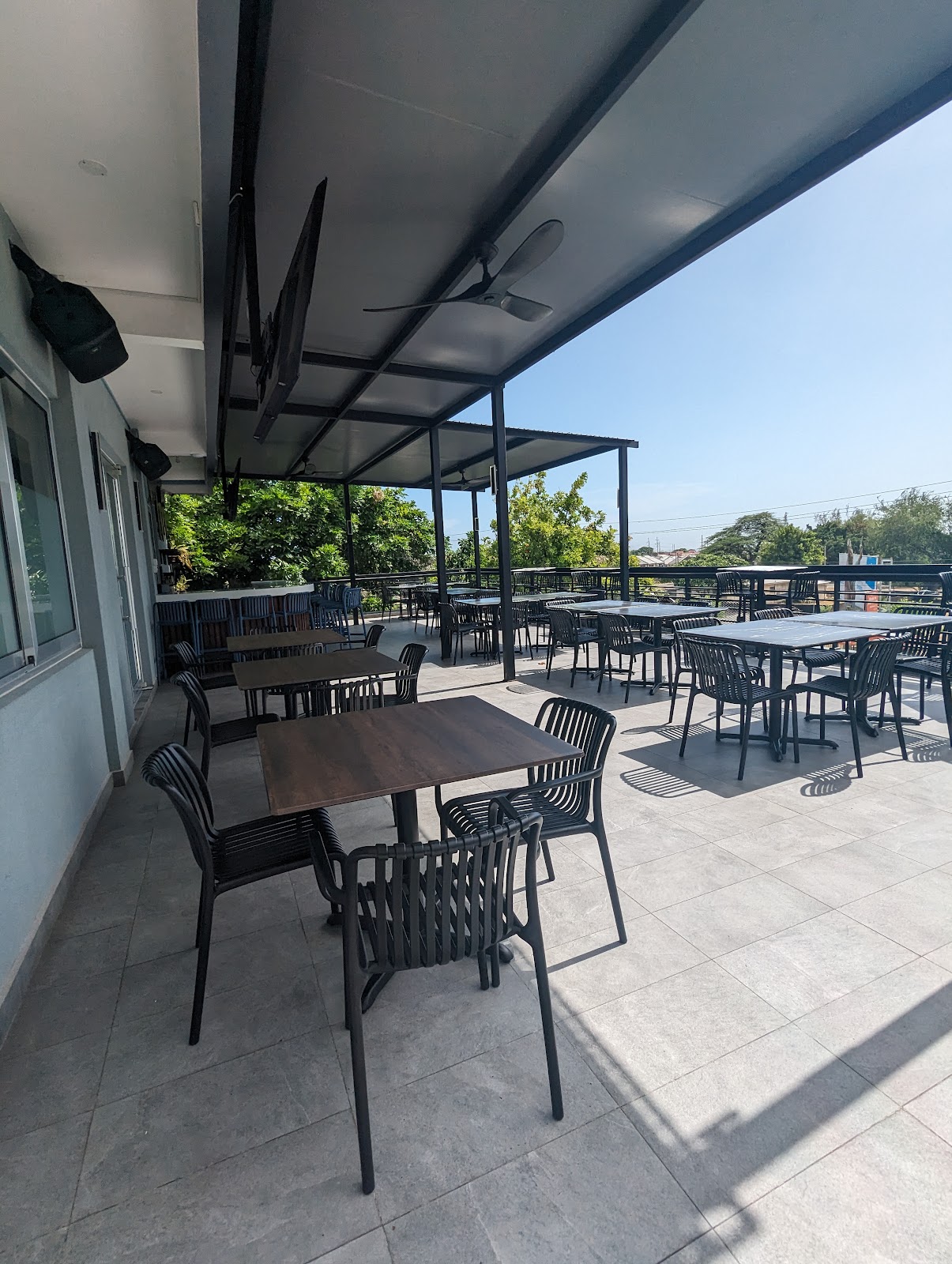 M10 Bar and Grill RHR photo