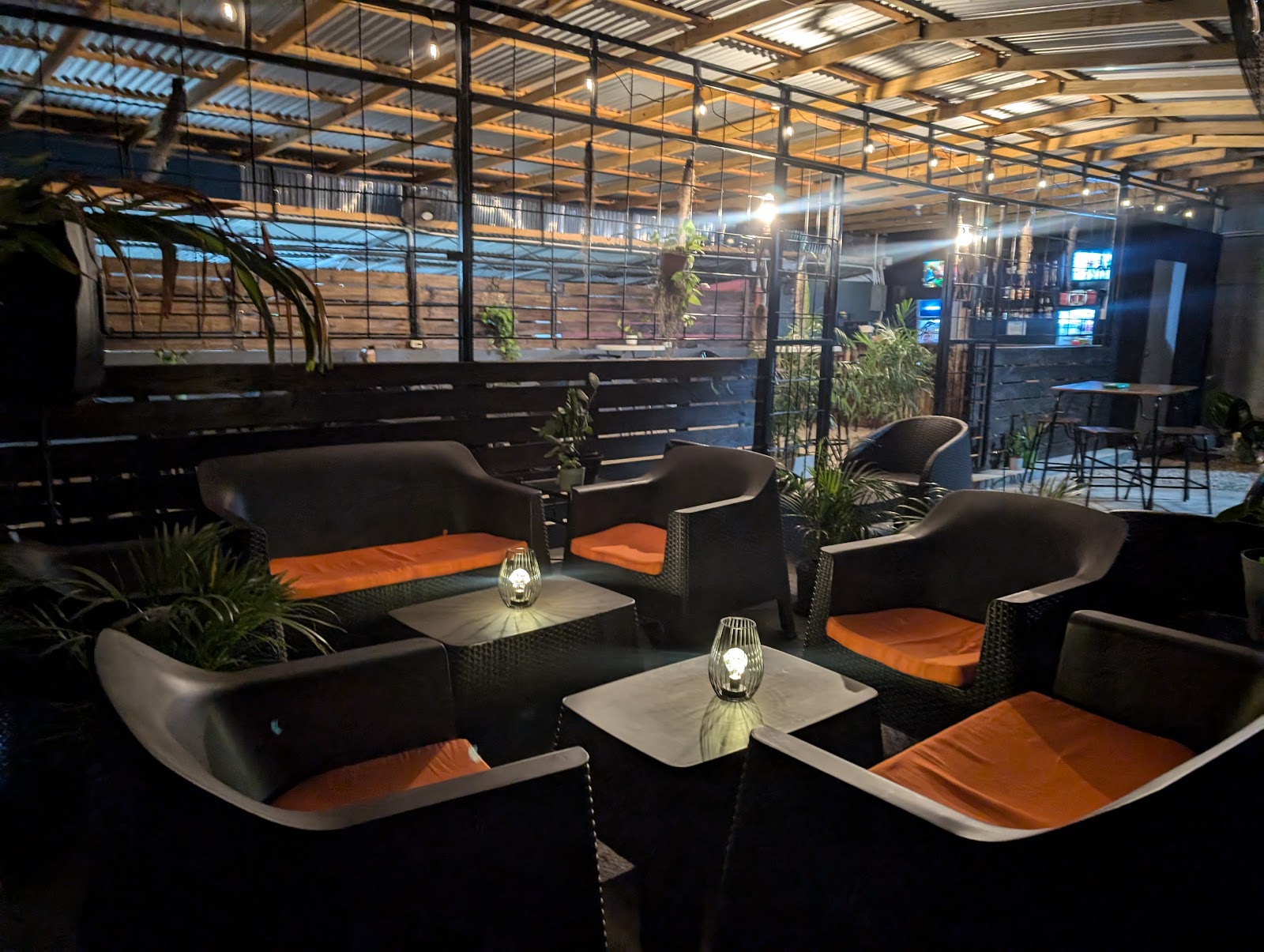 La Cribb Bar & Lounge photo