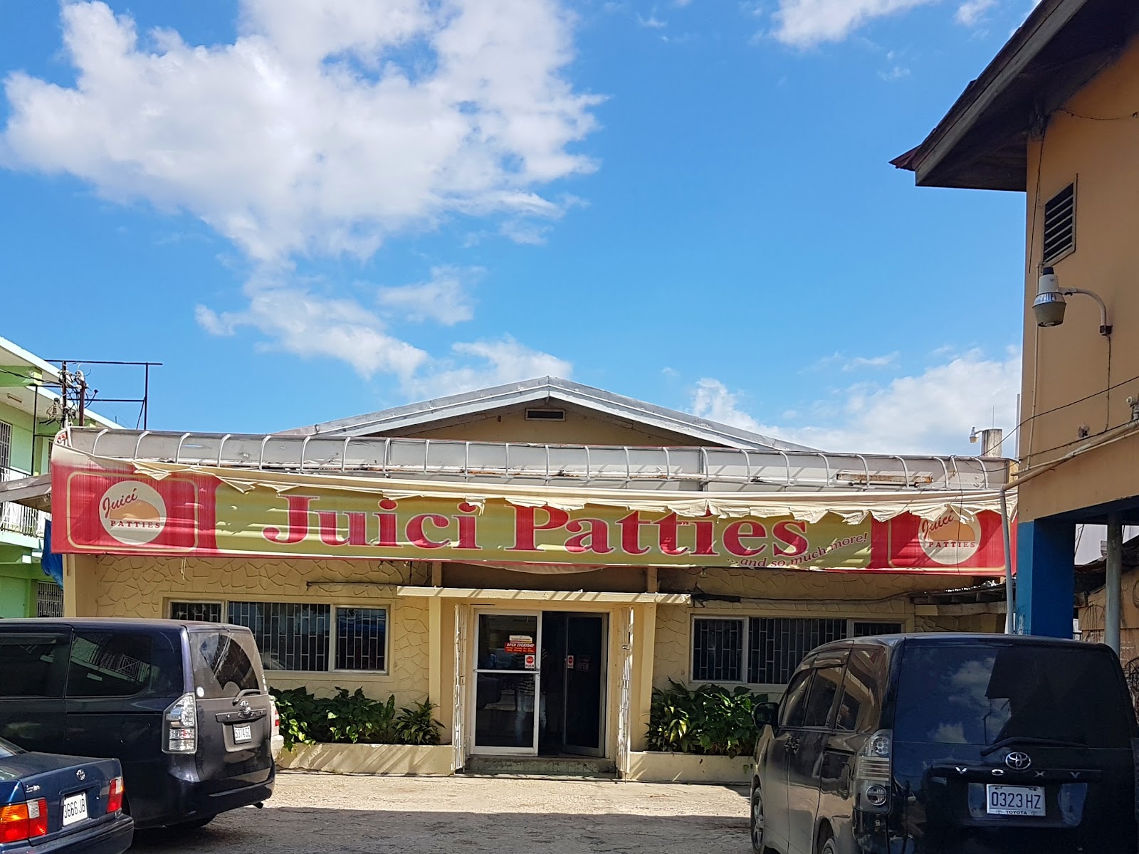 Juici Patties photo